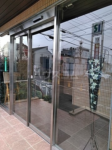 26/30 エントランス