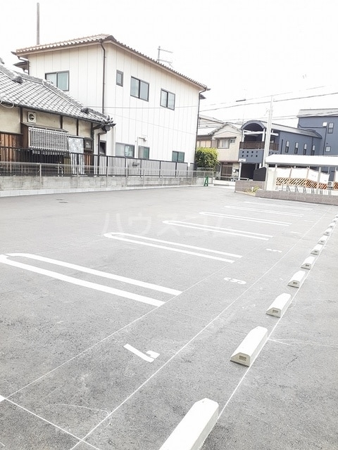 14/20 駐車場