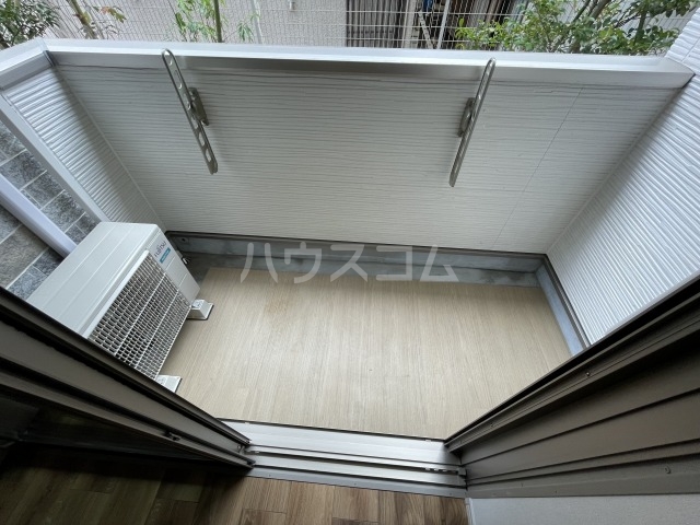 21/30 バルコニー