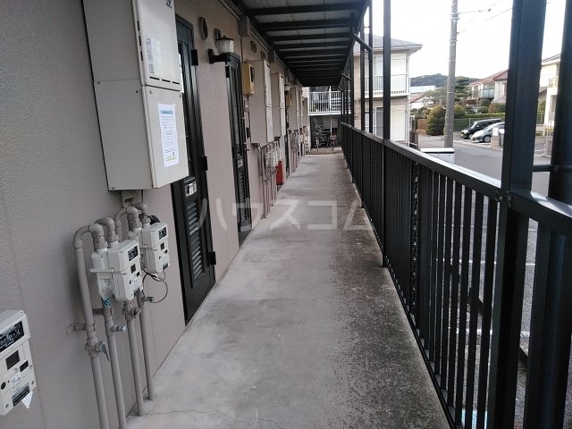 2/4 エントランス