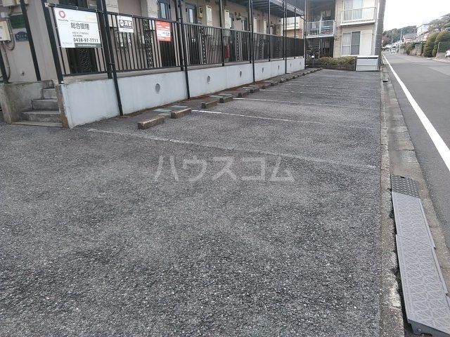 17/18 駐車場