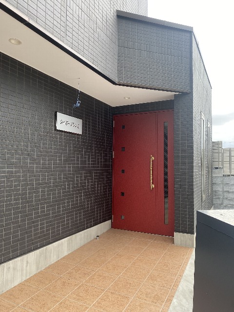 24/26 エントランス