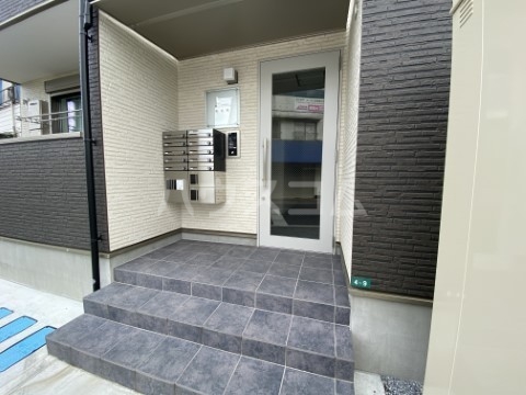 16/28 エントランス