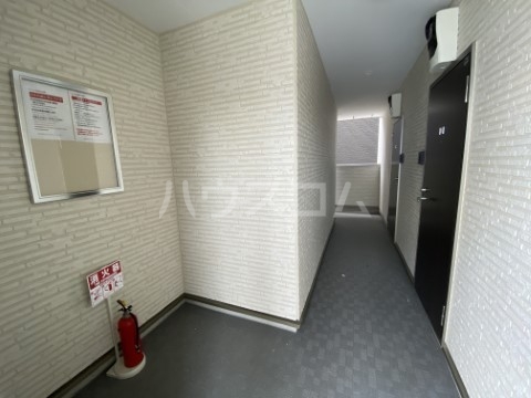 18/28 エントランス