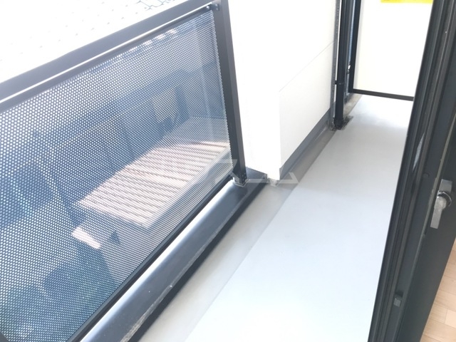 21/26 バルコニー