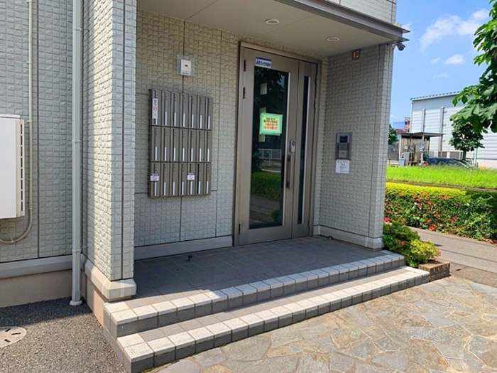 20/29 エントランス