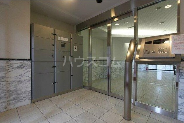 16/26 エントランス