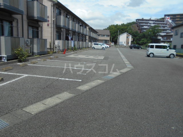 18/24 駐車場