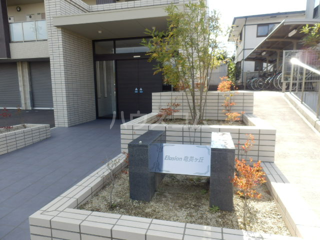 28/30 エントランス