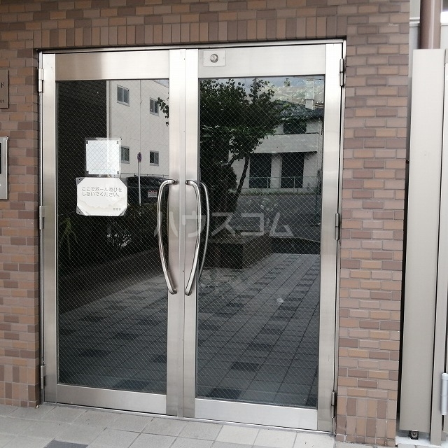 3/7 エントランス