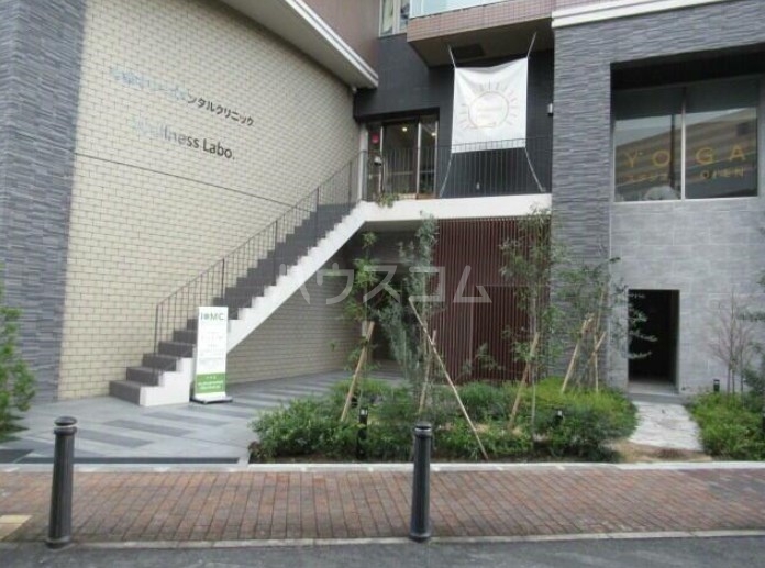 17/27 エントランス