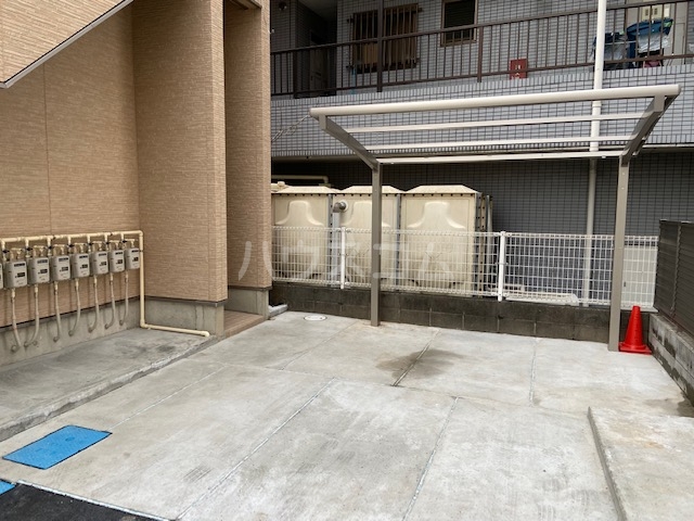 3/7 エントランス