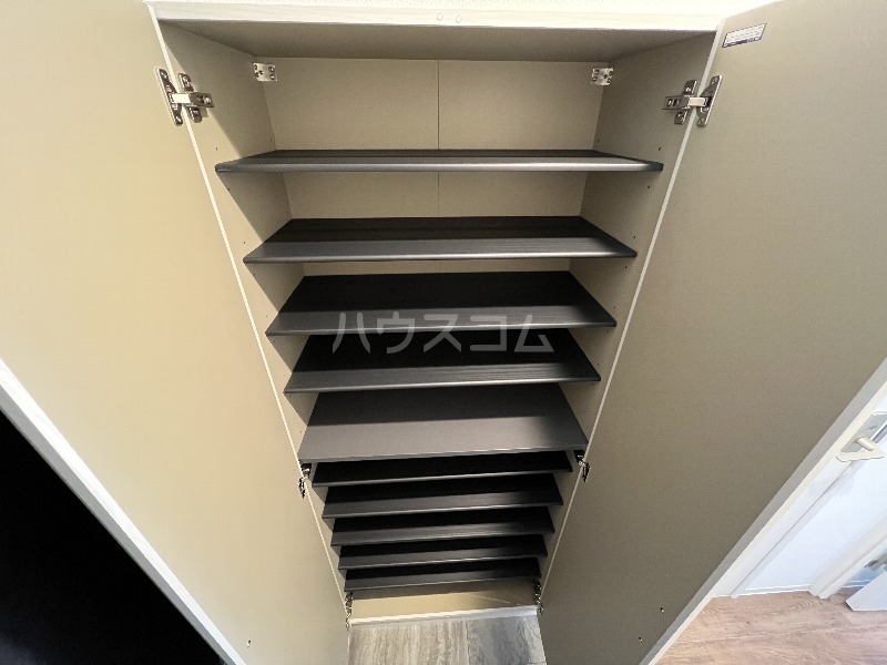 28/30 エントランス