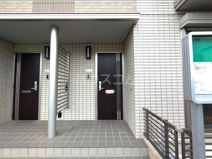 16/28 エントランス