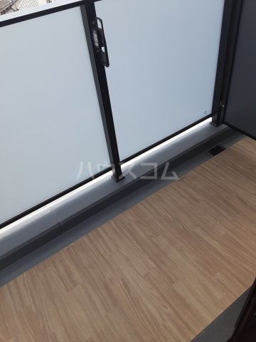 13/30 バルコニー