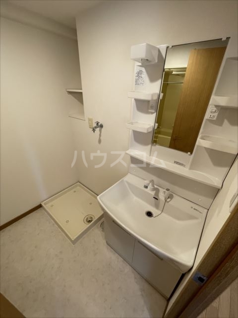 13/30 洗面