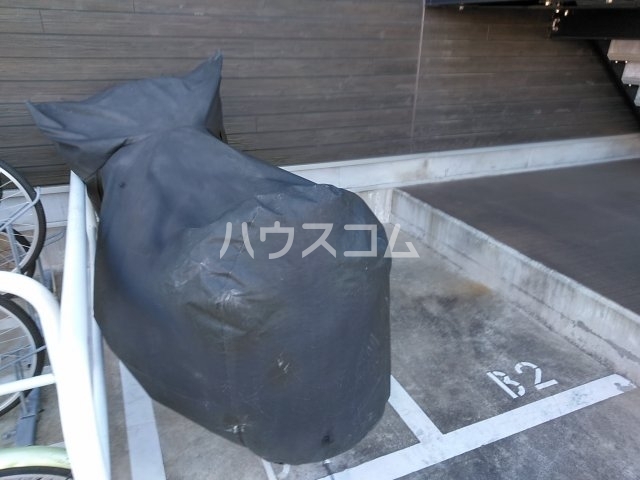 27/30 駐車場
