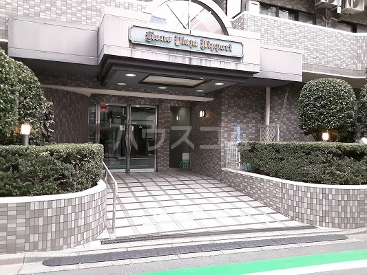 22/30 エントランス