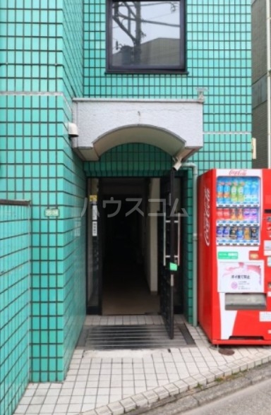 14/18 エントランス