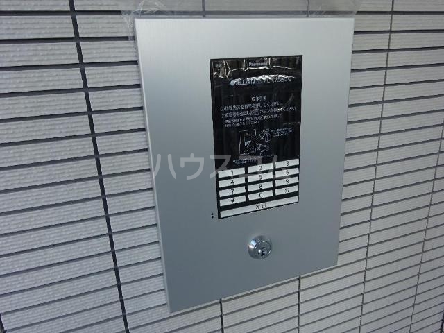 23/26 エントランス