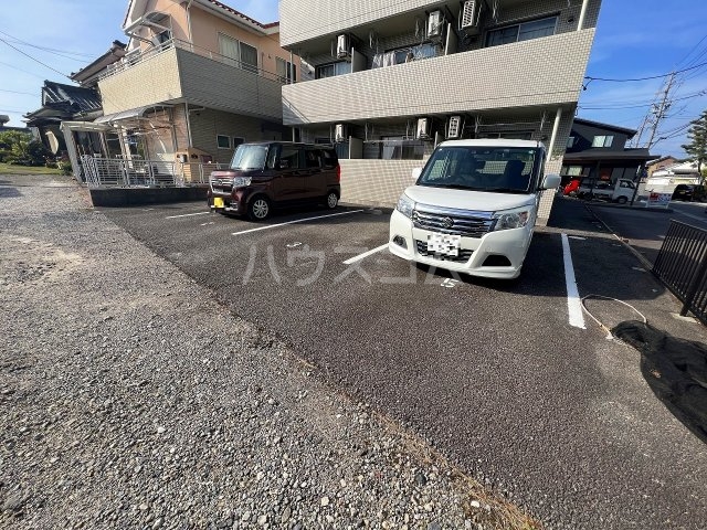 21/24 駐車場