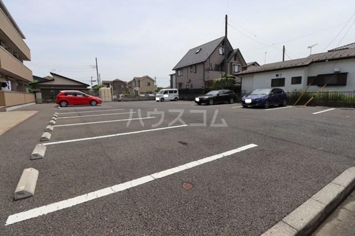 24/27 駐車場