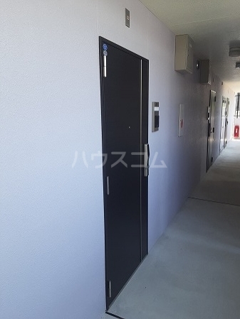 21/26 エントランス