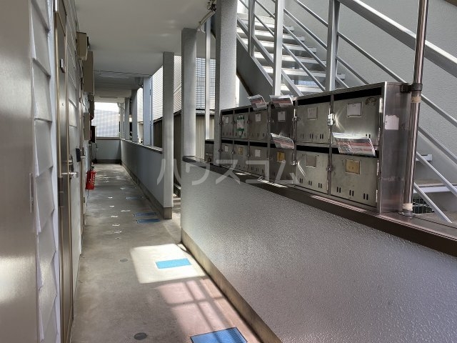 20/30 エントランス