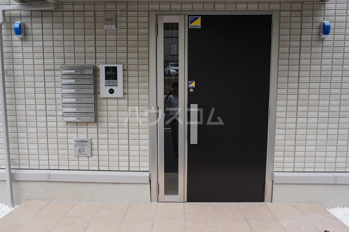 21/29 エントランス