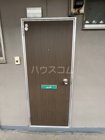 21/30 エントランス
