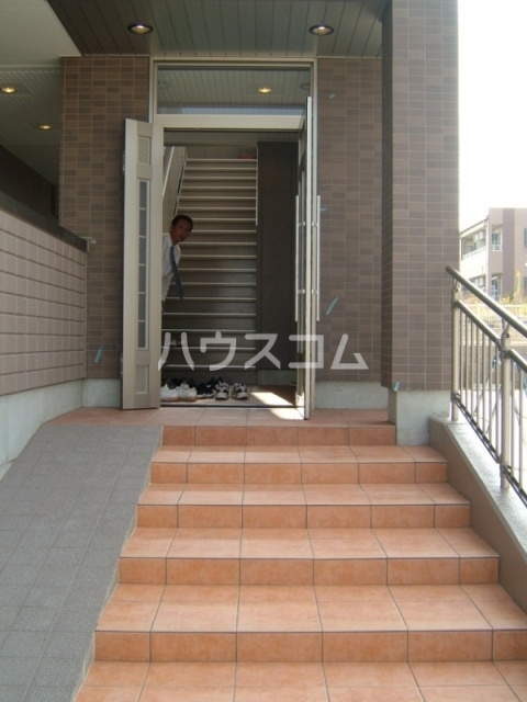 14/23 エントランス