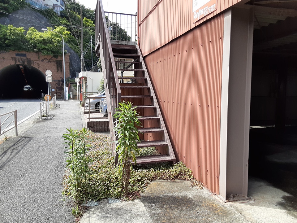 18/26 エントランス