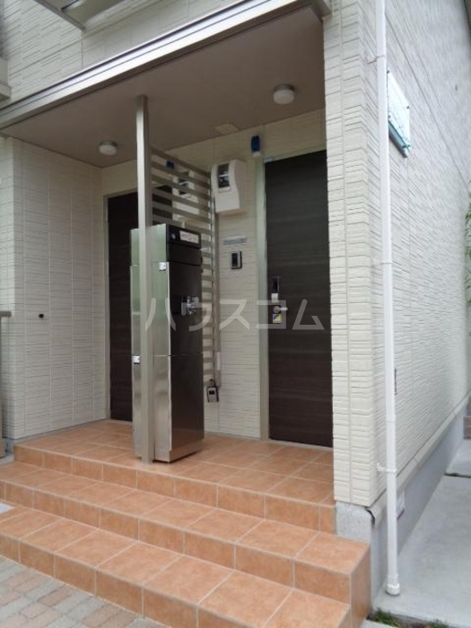 25/30 エントランス