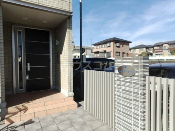 17/23 エントランス