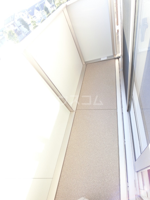 13/23 バルコニー
