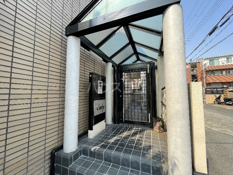 20/30 エントランス