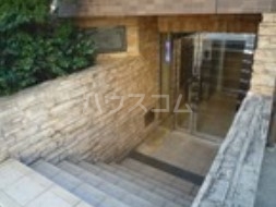 17/22 エントランス