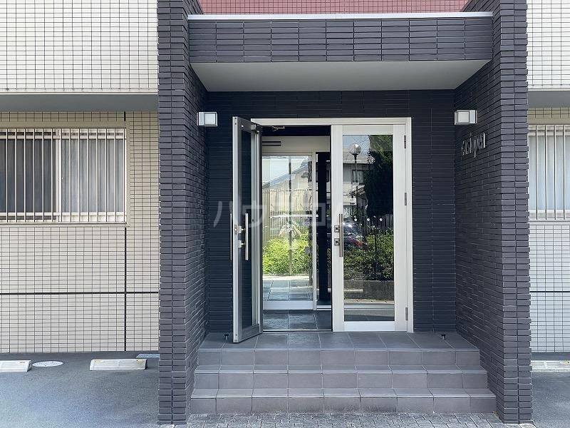 24/29 エントランス