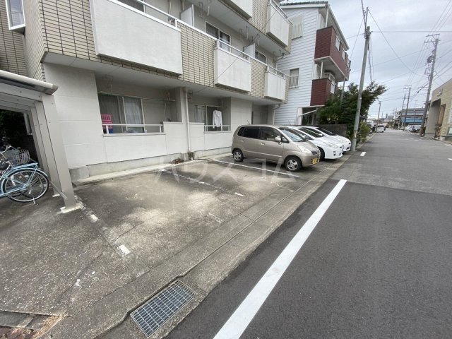 26/30 駐車場