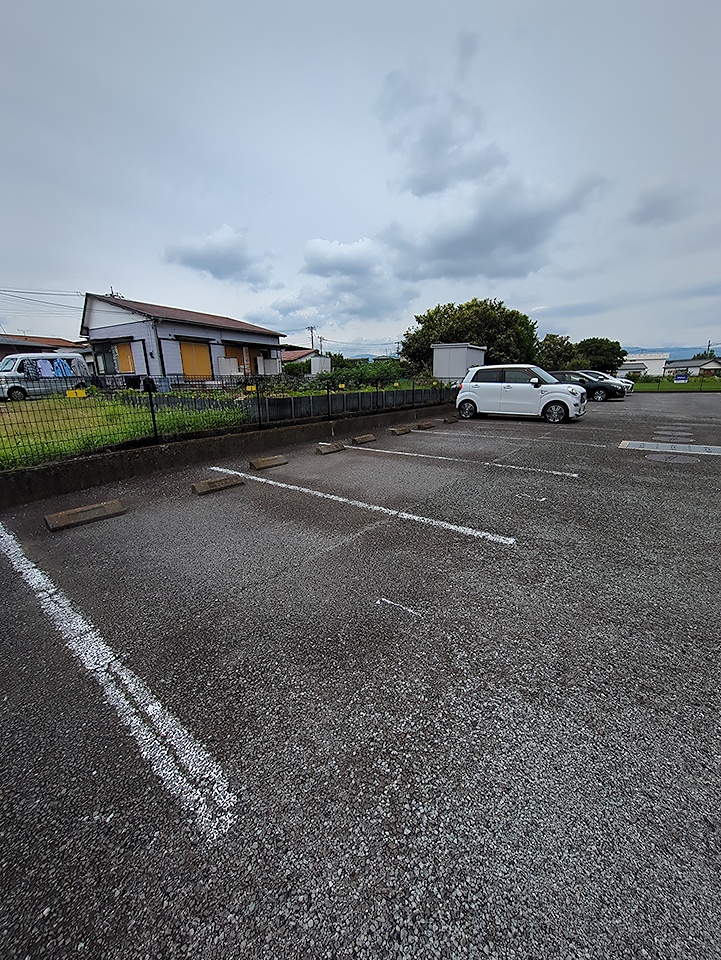 20/21 駐車場