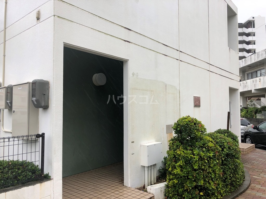 13/15 エントランス