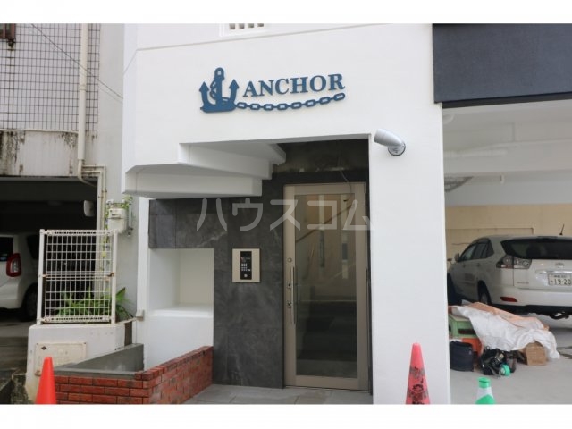 19/23 エントランス