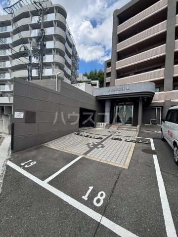 28/30 駐車場