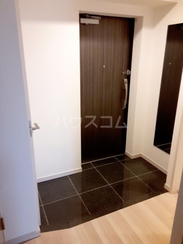 13/30 玄関