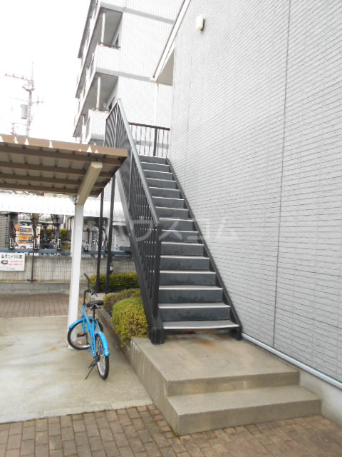 20/28 エントランス