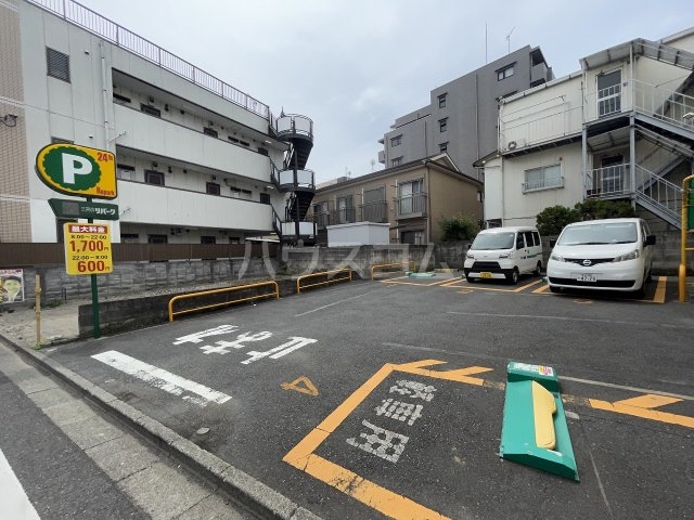 22/23 駐車場