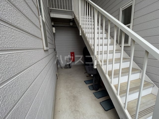 21/23 エントランス