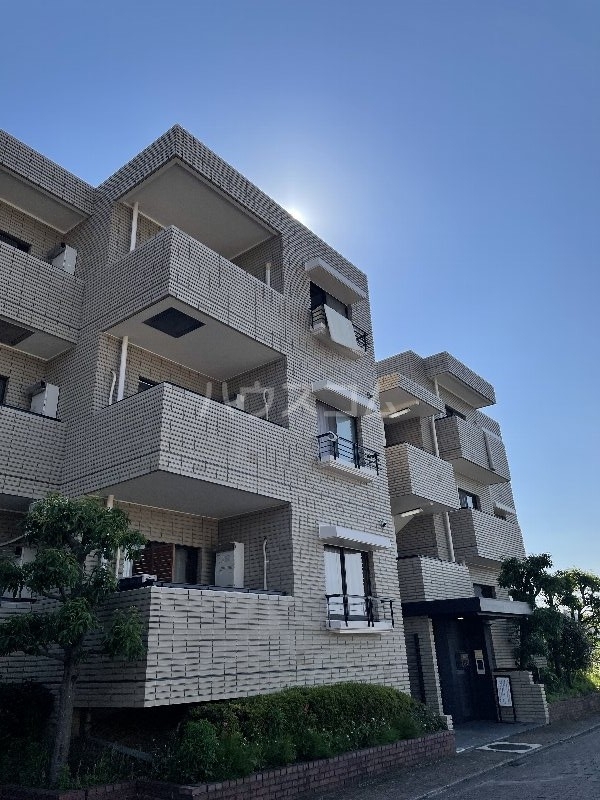 20/30 エントランス