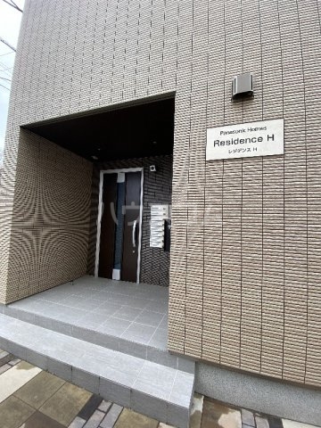 15/16 エントランス