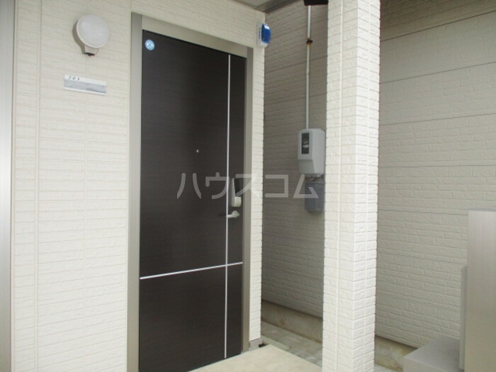 21/30 エントランス